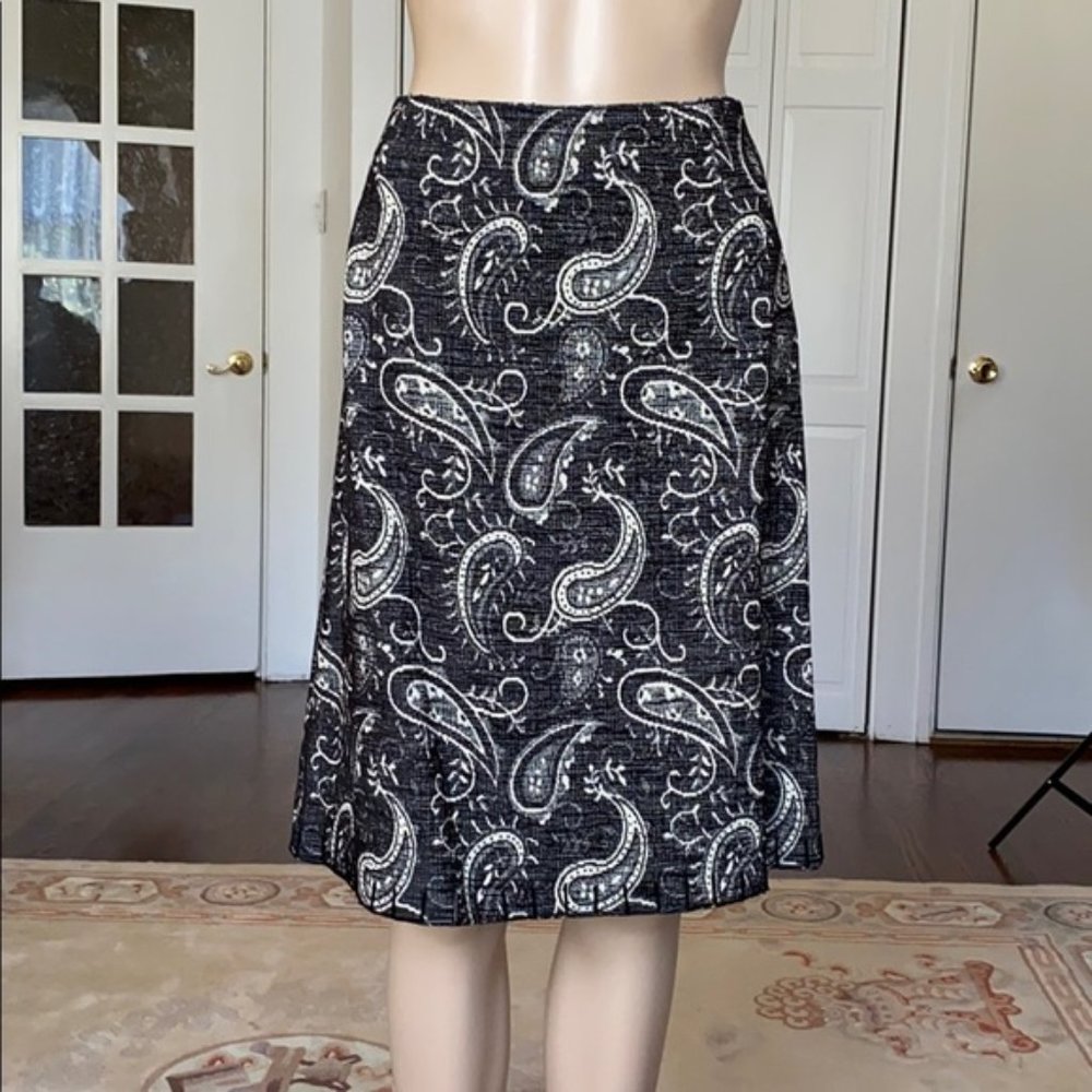 Pollini paisley print black jacquard skirt with glass beads at hem NWOT - Picture 2 of 15